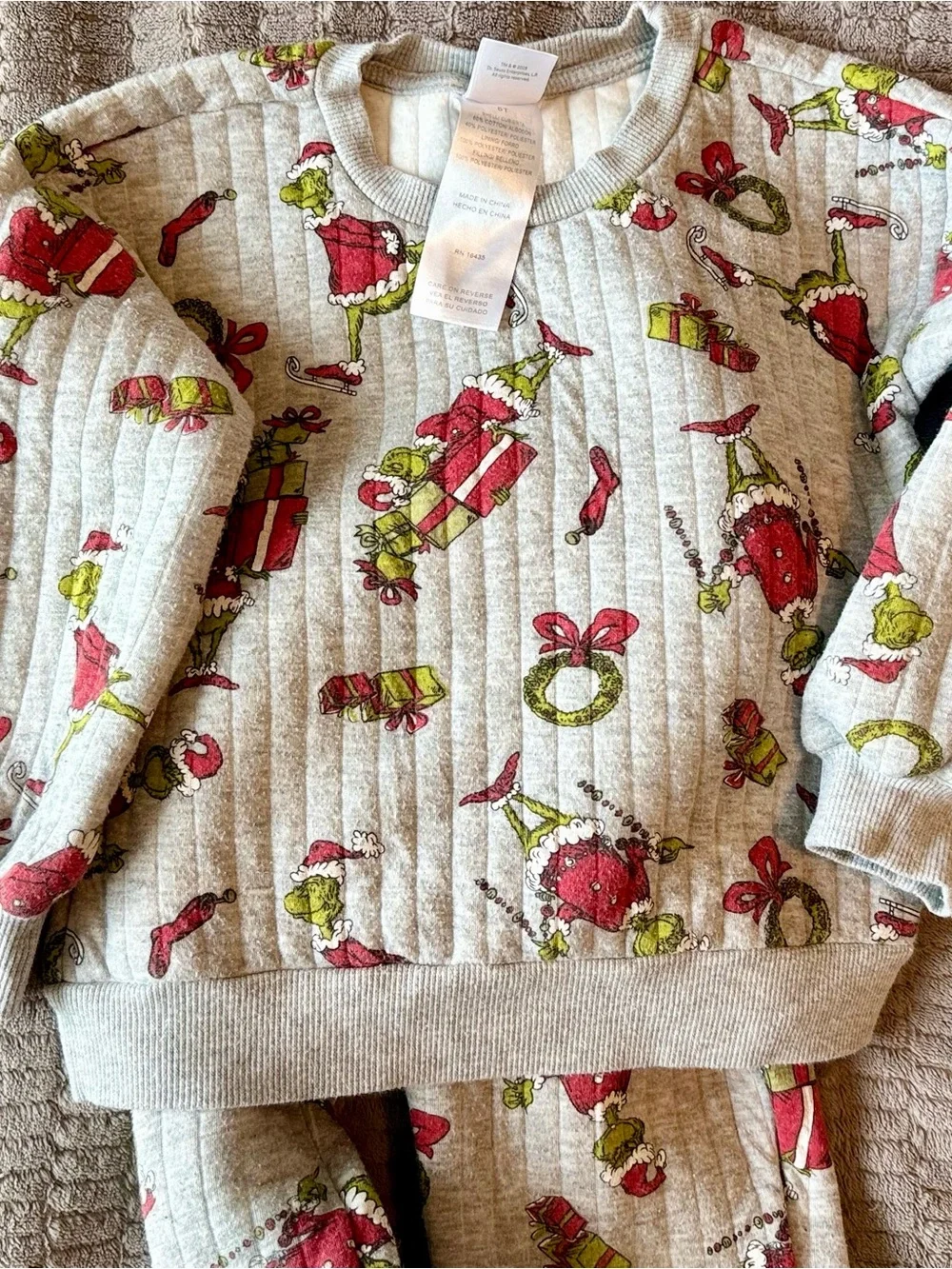 The Grinch kids Quilted 2 piece sweatsuit set
